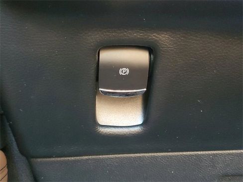 Used 2021 Lincoln Nautilus Reserve w/ Equipment Group 202A image 34