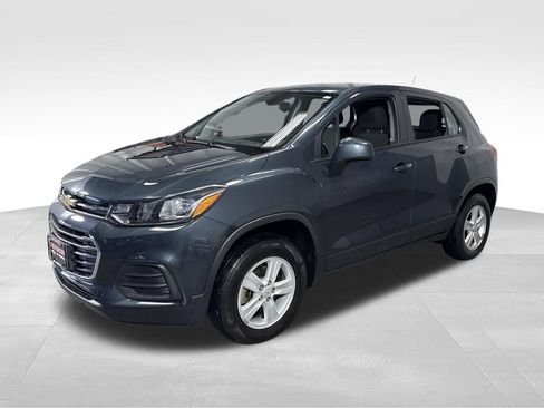 Used 2021 Chevrolet Trax LS AWD/4WD image 4