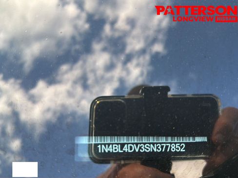 Used 2025 Nissan Altima 2.5 SV FWD image 21
