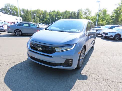 New 2026 Honda Odyssey Touring image 1