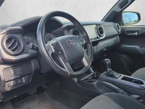 Used 2020 Toyota Tacoma TRD Sport RWD image 7
