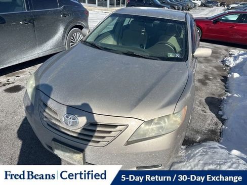 Used 2009 Toyota Camry LE image 2