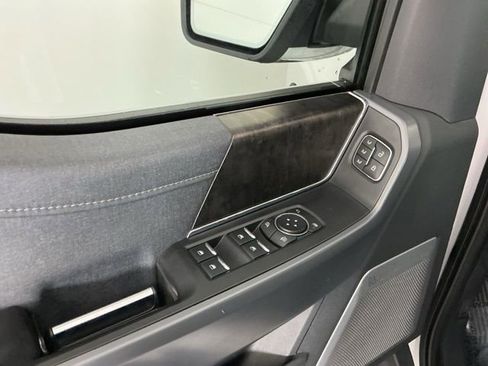 Used 2021 Ford F150 Lariat w/ Equipment Group 502A High image 14