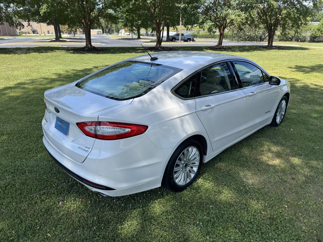 Used 2013 Ford Fusion SE FWD image 5
