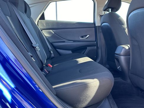 Used 2024 Hyundai Elantra SEL image 17