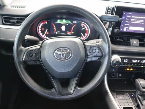 Used 2023 Toyota RAV4 XLE AWD/4WD image 9