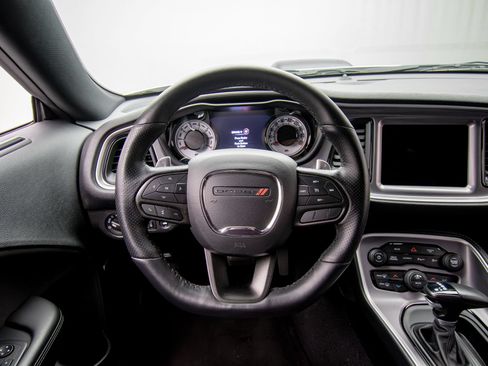 Used 2022 Dodge Challenger R/T Scat Pack RWD image 11