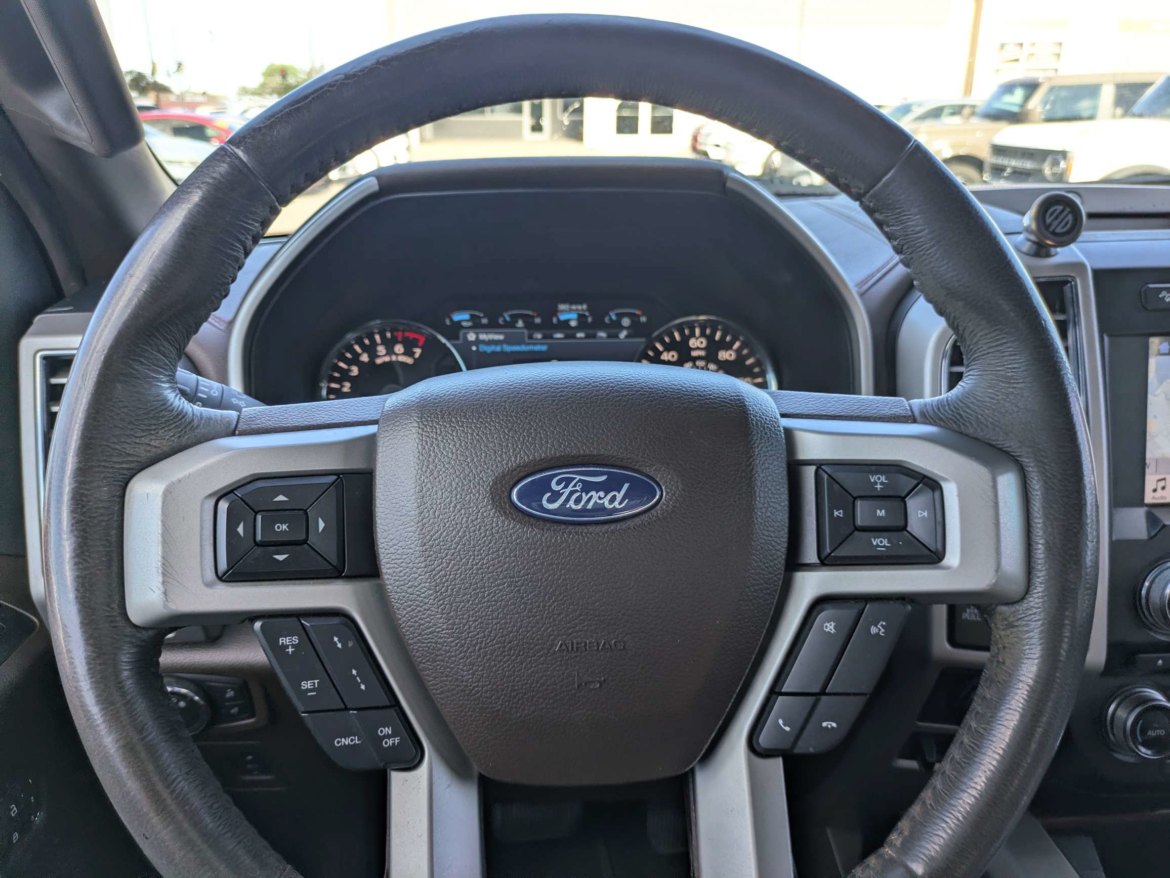 Used 2018 Ford F150 King Ranch w/ Equipment Group 601A Luxury AWD/4WD image 27
