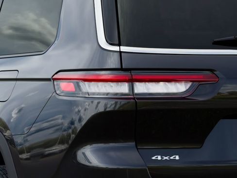 New 2026 Jeep Grand Cherokee L Laredo AWD/4WD image 9