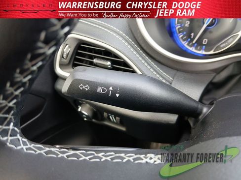 New 2026 Chrysler Pacifica Select FWD image 19