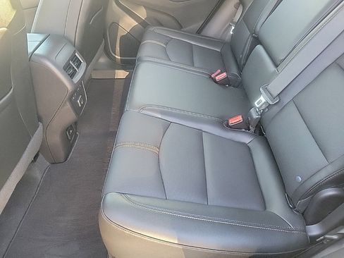 Used 2024 Chevrolet Equinox Premier image 28