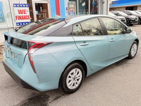 Used 2016 Toyota Prius Two image 7