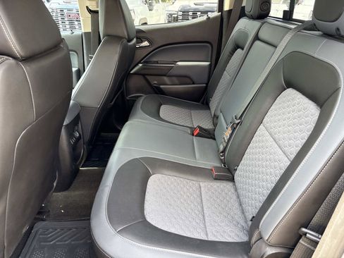 Used 2018 Chevrolet Colorado Z71 AWD/4WD image 28