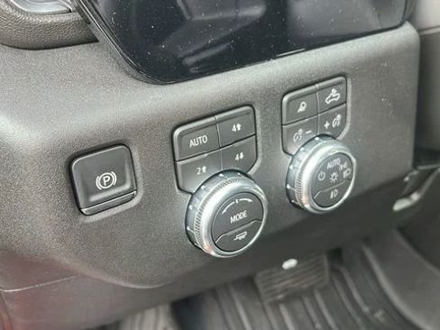 New 2026 GMC Sierra 1500 Elevation w/ Elevation Premium Package AWD/4WD image 12