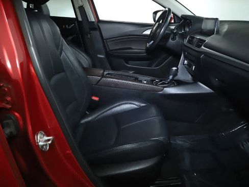 Used 2018 MAZDA MAZDA3 Touring FWD image 35