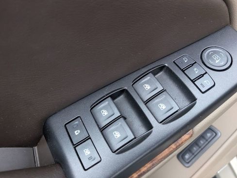Used 2017 Chevrolet Tahoe Premier AWD/4WD image 16