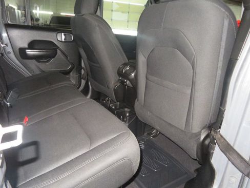 Used 2019 Jeep Wrangler Unlimited Sport AWD/4WD image 28