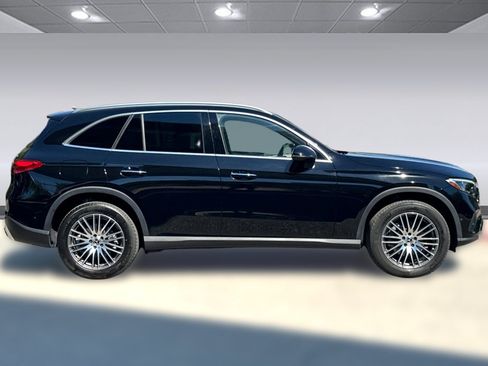 Used 2024 Mercedes-Benz GLC 300 4MATIC image 7