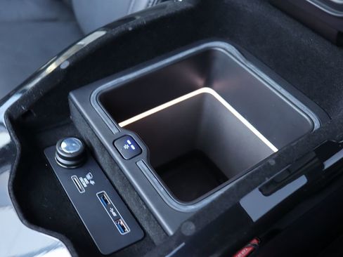 Used 2020 Land Rover Range Rover HSE image 30