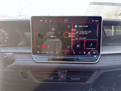 New 2026 Volkswagen Tiguan SE AWD/4WD image 12