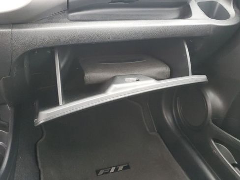 Used 2010 Honda Fit Sport image 17