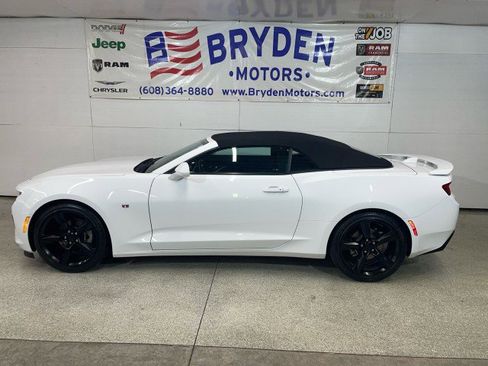 Used 2016 Chevrolet Camaro LT w/ Technology Package image 5