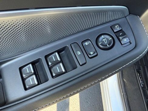 Certified 2025 Acura MDX w/ Technology Package image 10