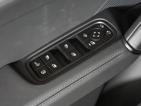 New 2026 Porsche Cayenne S AWD/4WD image 16