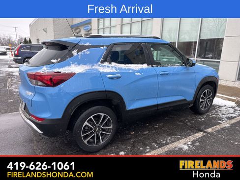 Used 2024 Chevrolet TrailBlazer LT w/ LT Cold Weather Package image 7