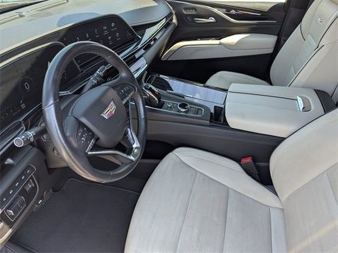 Used 2021 Cadillac Escalade Sport w/ Driver Assist Tech Package image 21