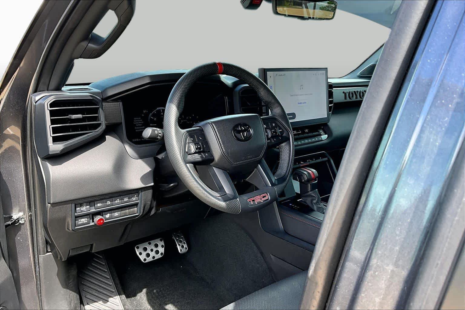 Used 2025 Toyota Sequoia TRD Pro AWD/4WD image 18