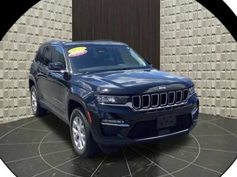 Certified 2023 Jeep Grand Cherokee Limited AWD/4WD image 1