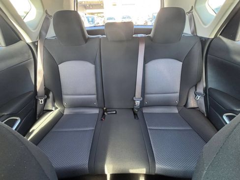 Used 2025 Kia Soul LX w/ LX Technology Package FWD image 36