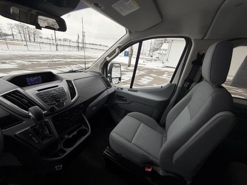 Used 2015 Ford Transit 150 XLT image 45