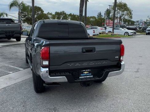 Used 2022 Toyota Tacoma SR5 image 7