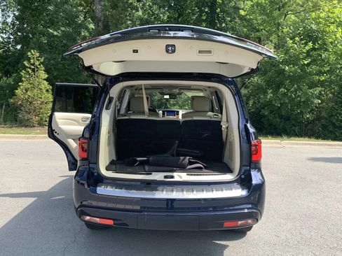 Used 2018 INFINITI QX80 2WD w/ Driver Assistance Package image 9