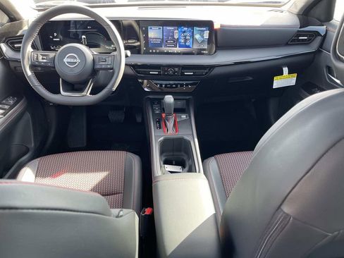 New 2026 Nissan Kicks SR w/ SR Premium Package FWD image 15