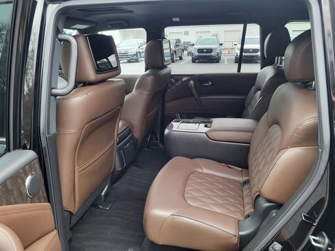 Used 2022 Nissan Armada Platinum w/ Captain's Chairs Package image 15