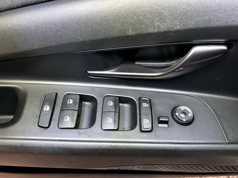 Used 2023 Hyundai Elantra N image 21