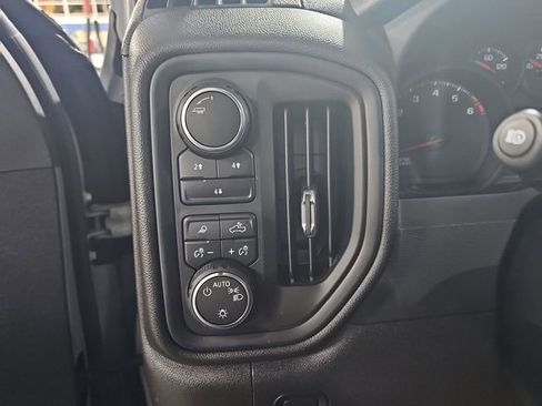 Used 2024 Chevrolet Silverado 2500 Custom w/ Custom Value Package image 17