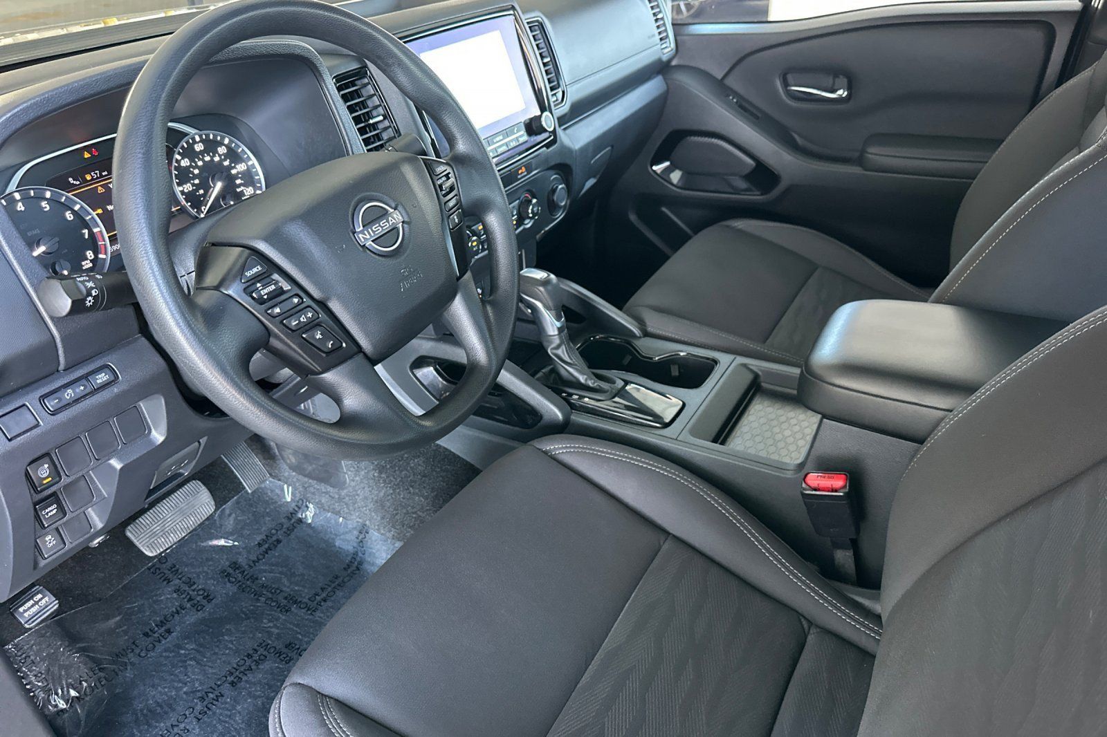 Used 2023 Nissan Frontier SV w/ Midnight Edition Package RWD image 9