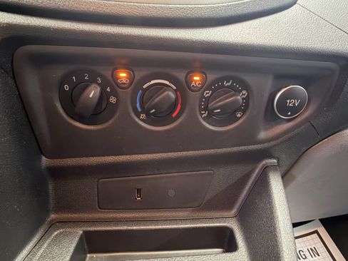 Used 2018 Ford Transit 150 XL RWD image 42