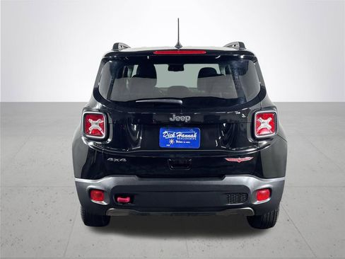 Used 2022 Jeep Renegade Trailhawk image 7
