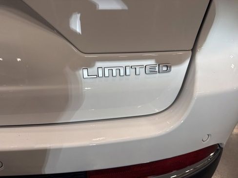 New 2025 Jeep Grand Cherokee Limited w/ Trailer Tow Package image 5