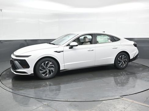 New 2026 Hyundai Sonata Blue FWD image 7