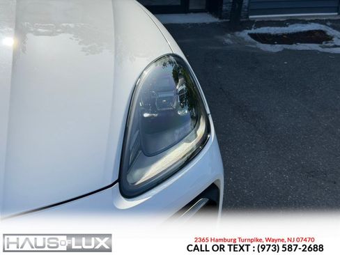 Used 2022 Porsche Cayenne Platinum Edition AWD/4WD image 10