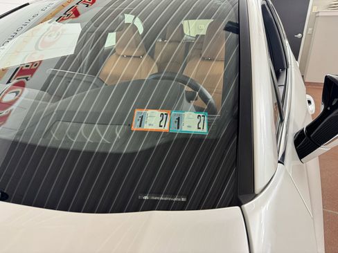 Used 2023 Lexus UX 250h Premium AWD image 10