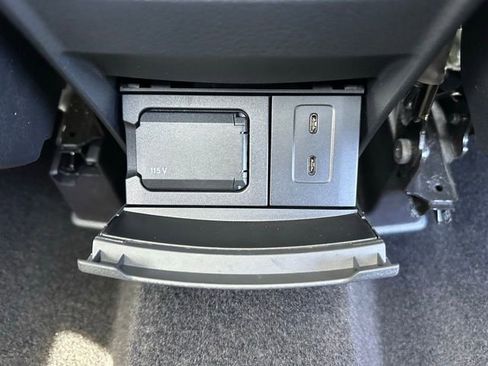 Certified 2022 Mercedes-Benz GLB 250 4MATIC image 25