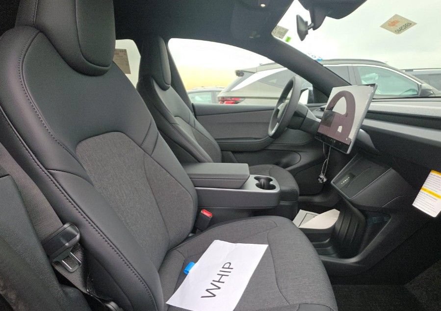 Used 2026 Tesla Model Y 2WD image 6