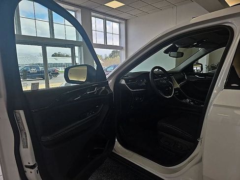 Used 2023 Jeep Grand Cherokee L Laredo w/ Luxury Tech Group I image 12